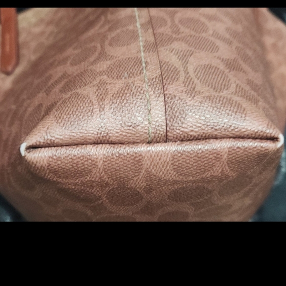 Coach rexy Christmas tote - Picture 9 of 10